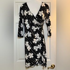 New York & Company Black and Cream/White Floral Dress